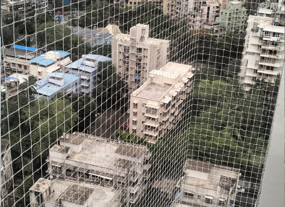 Bird net balcony installation